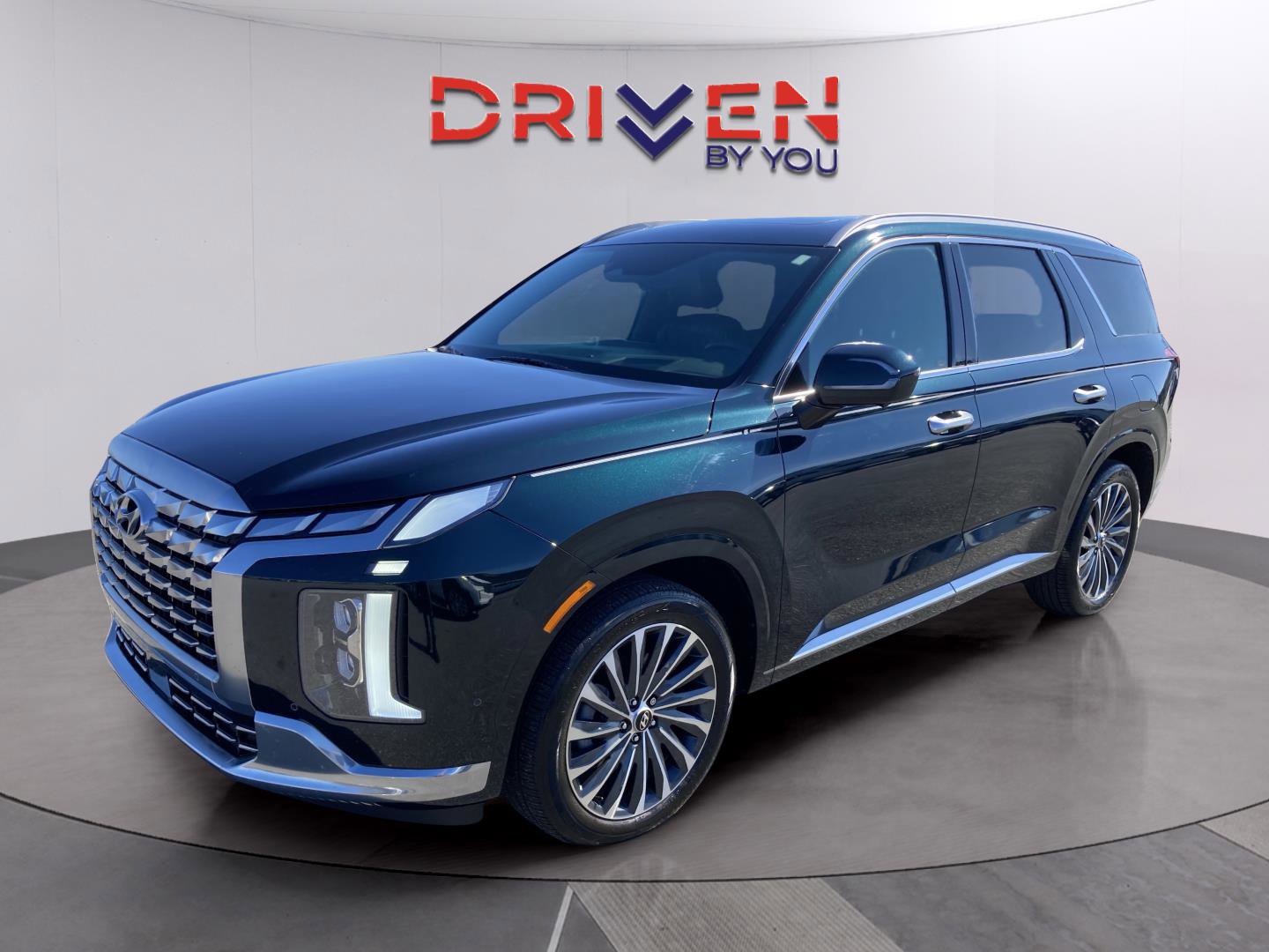 Used 2025 Hyundai Palisade Calligraphy image 2