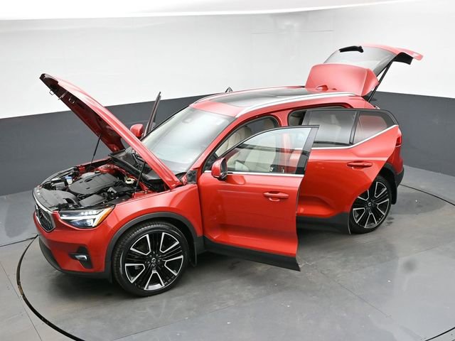 Used 2023 Volvo XC40 B5 Ultimate w/ Climate Package image 52