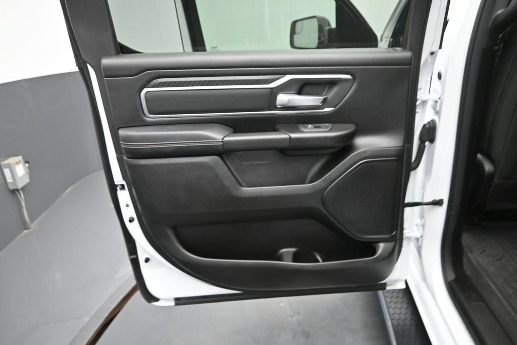 Used 2025 RAM 1500 Big Horn AWD/4WD image 16