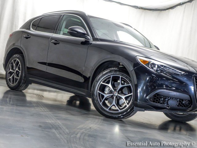 Used 2019 Alfa Romeo Stelvio Ti AWD/4WD image 4