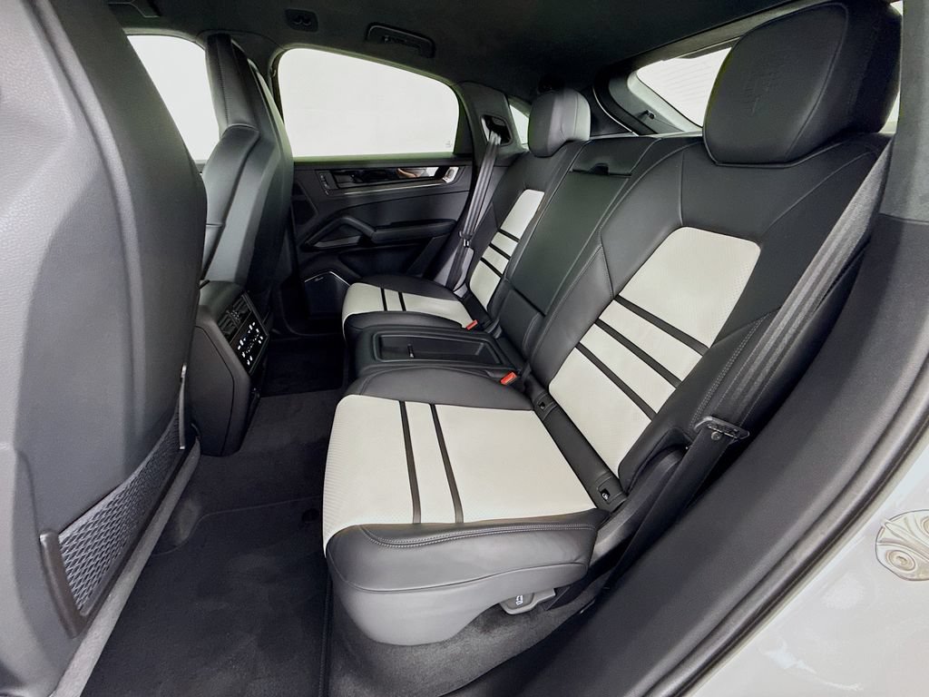 New 2026 Porsche Cayenne Turbo GT AWD/4WD image 25