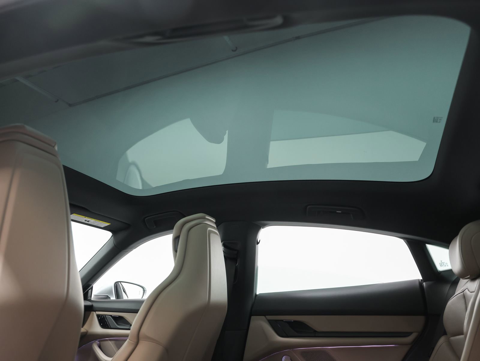 Certified 2021 Porsche Taycan image 39