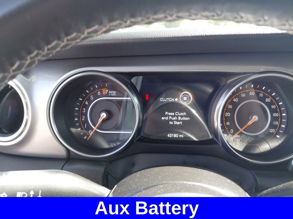 Used 2022 Jeep Wrangler Unlimited Sahara AWD/4WD image 23