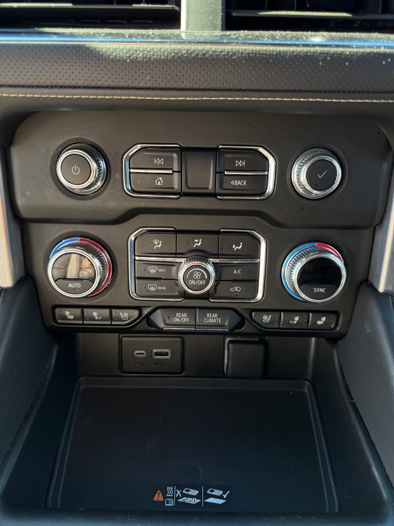 Used 2024 GMC Yukon SLT image 22