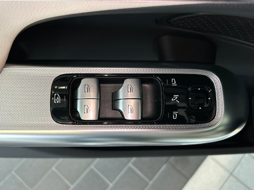 New 2027 Mercedes-Benz E 450 4MATIC Sedan image 12