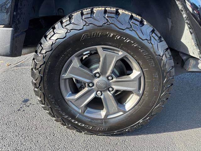 Used 2017 Jeep Wrangler Unlimited Rubicon image 28