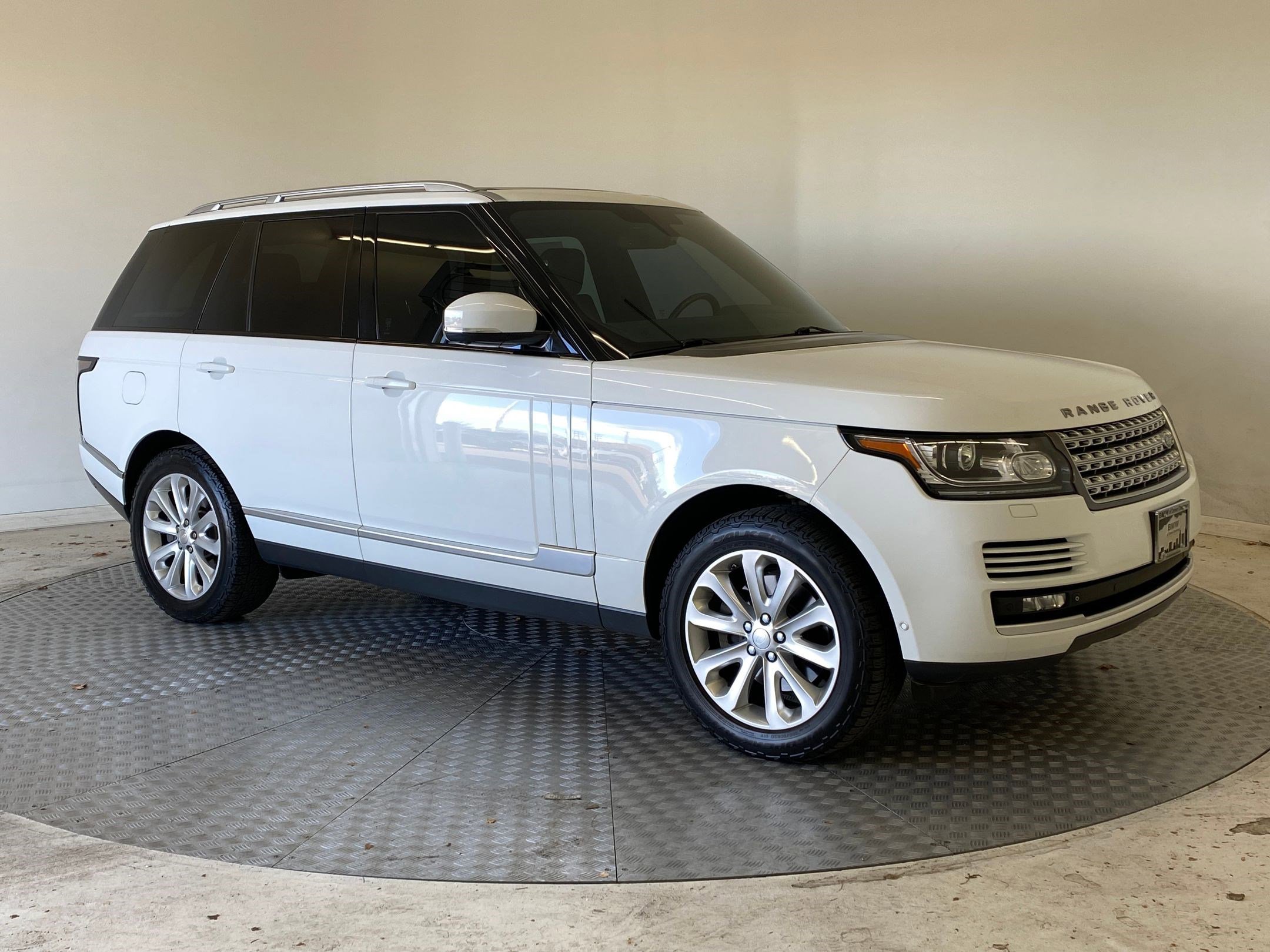 Used 2014 Land Rover Range Rover HSE image 6