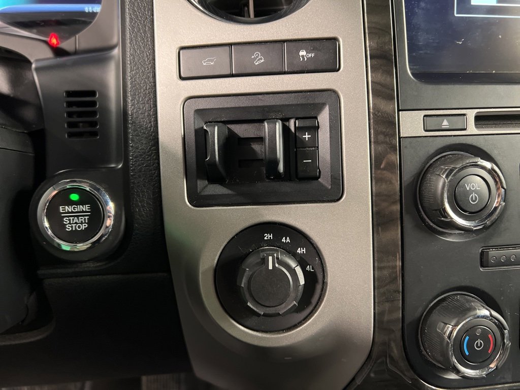 Used 2015 Ford Expedition Limited image 16