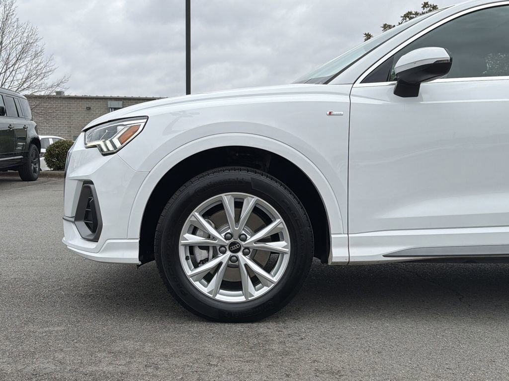 Used 2025 Audi Q3 2.0T Premium image 9