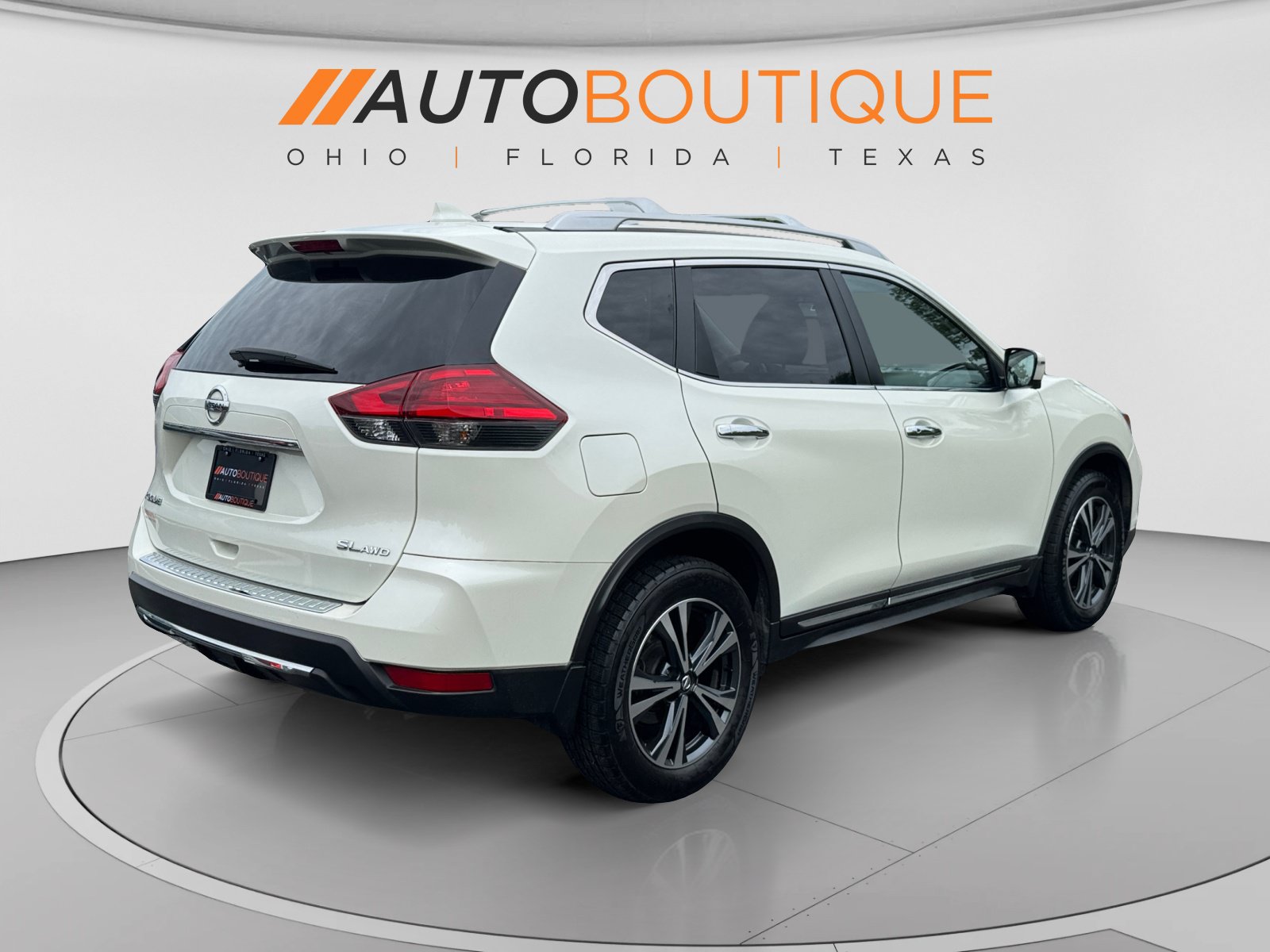 Used 2017 Nissan Rogue SL AWD/4WD image 10