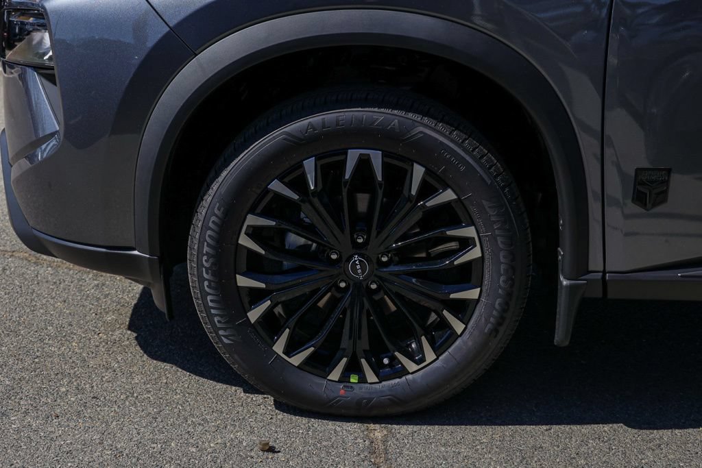New 2026 Nissan Rogue Dark Armor FWD image 11