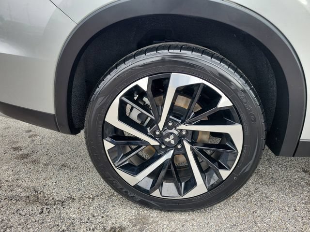 Used 2024 Mitsubishi Outlander SE FWD image 5