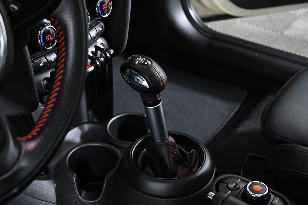 Used 2019 MINI Cooper S w/ Premium Package image 20