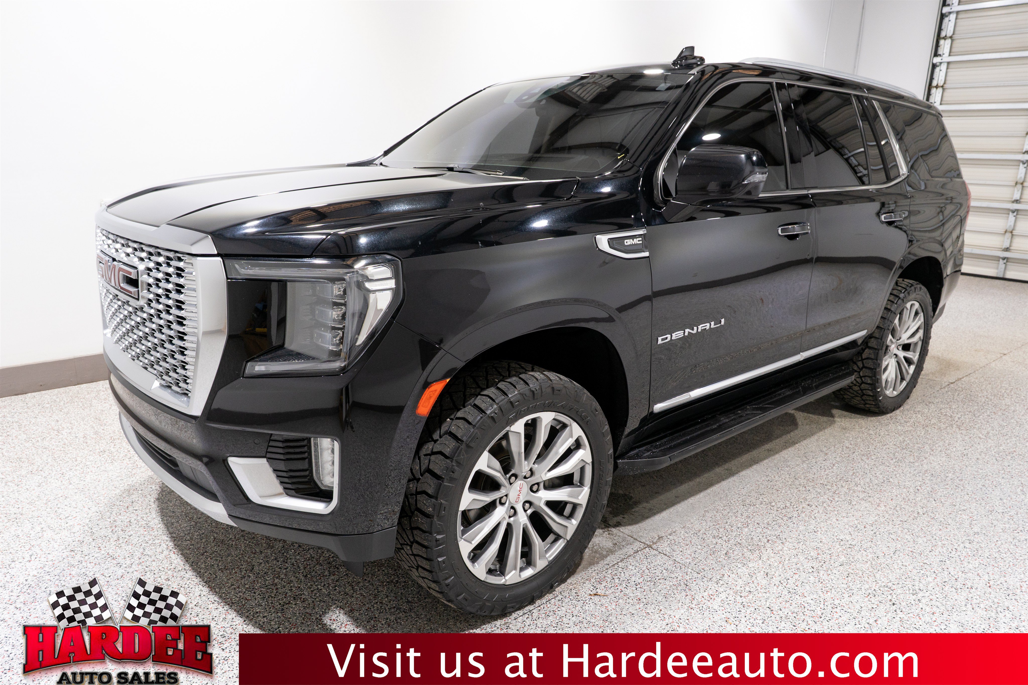 Used 2021 GMC Yukon Denali w/ Advanced Technology Package RWD image 2