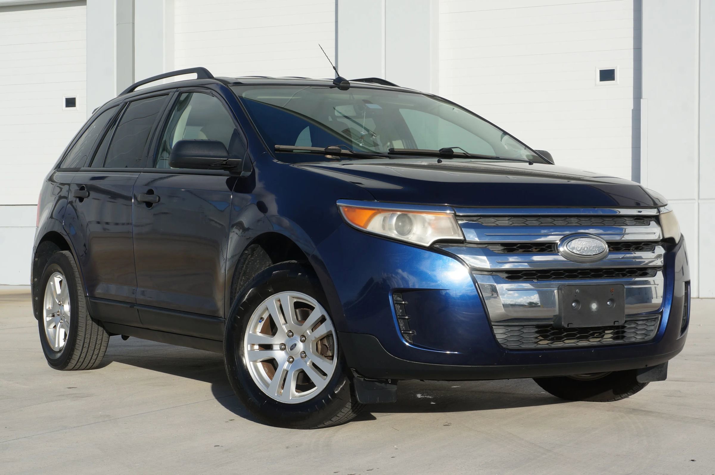 Used 2011 Ford Edge SE w/ 101A Rapid Spec Order Code image 2
