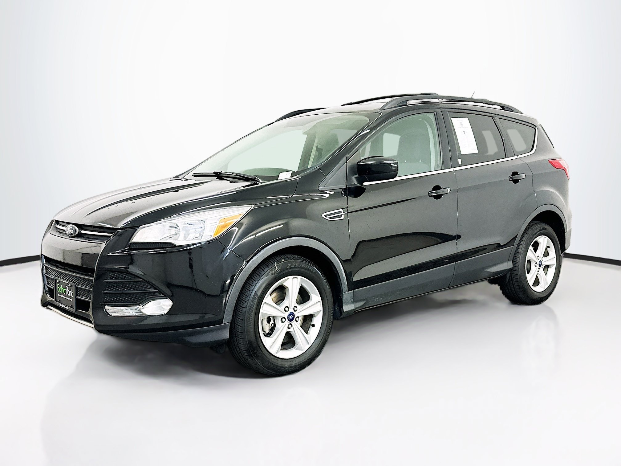 Used 2016 Ford Escape SE w/ Equipment Group 201A AWD/4WD image 3