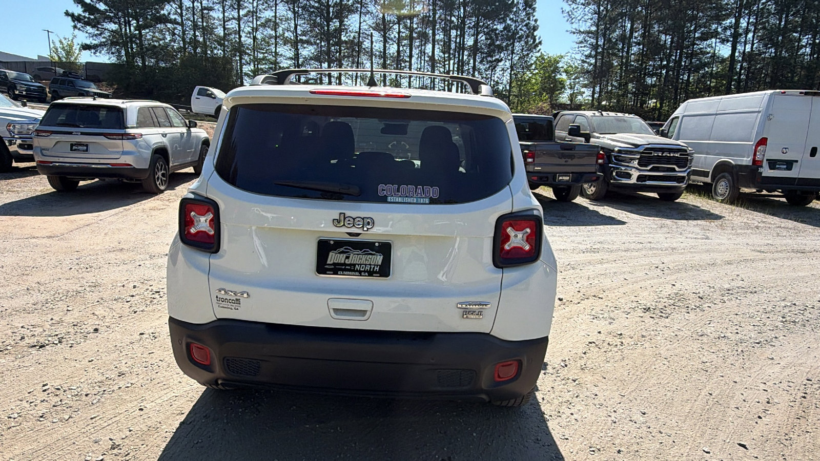 Used 2020 Jeep Renegade Latitude w/ UConnect 8.4 Nav Group AWD/4WD image 9