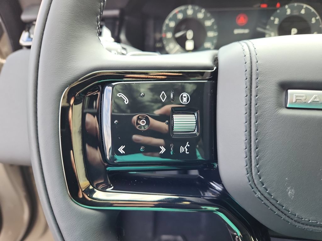 Used 2026 Land Rover Range Rover Velar S AWD/4WD image 19
