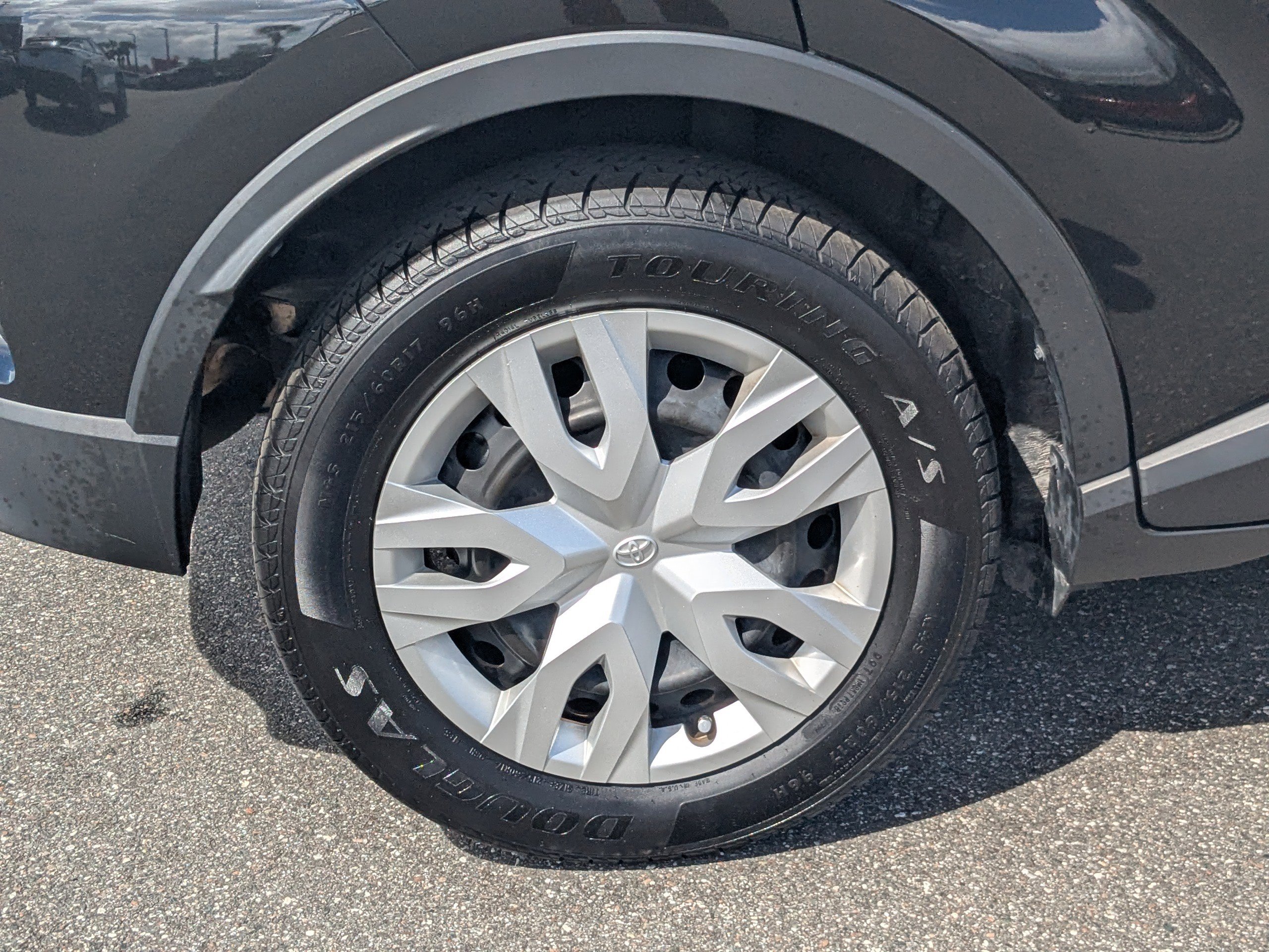 Used 2021 Toyota C-HR LE image 11