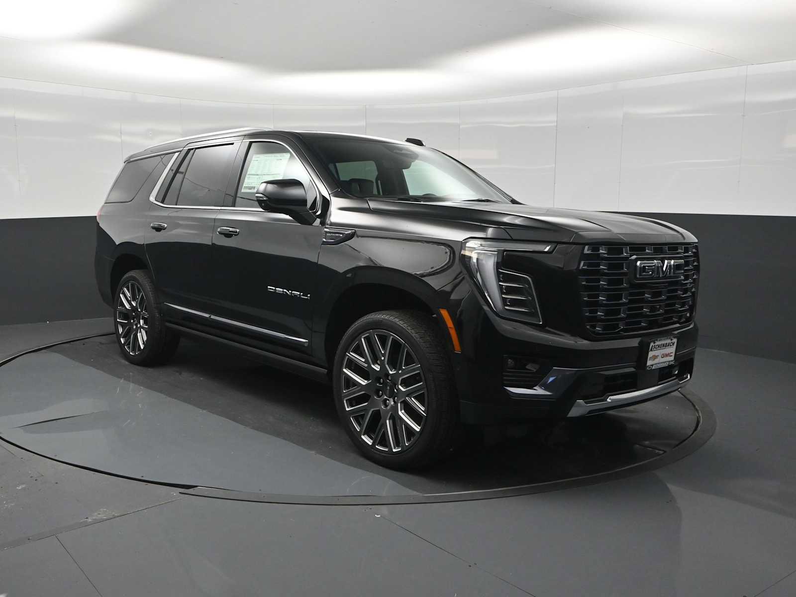 New 2027 GMC Yukon Denali Ultimate AWD/4WD image 2