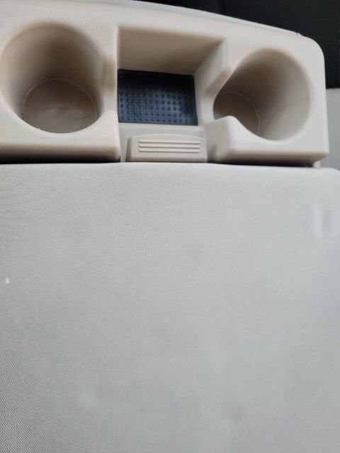 Used 2017 Nissan Titan SV image 18