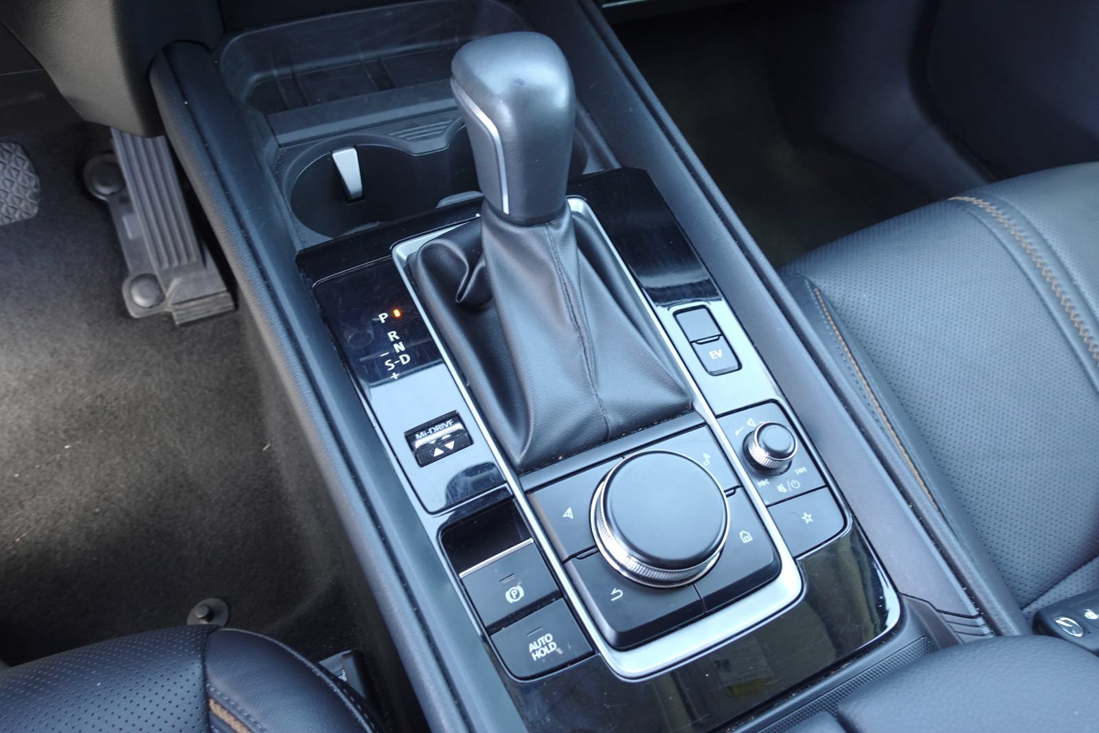 Used 2025 MAZDA CX-50 AWD 2.5 Hybrid w/ Premium Pkg image 23