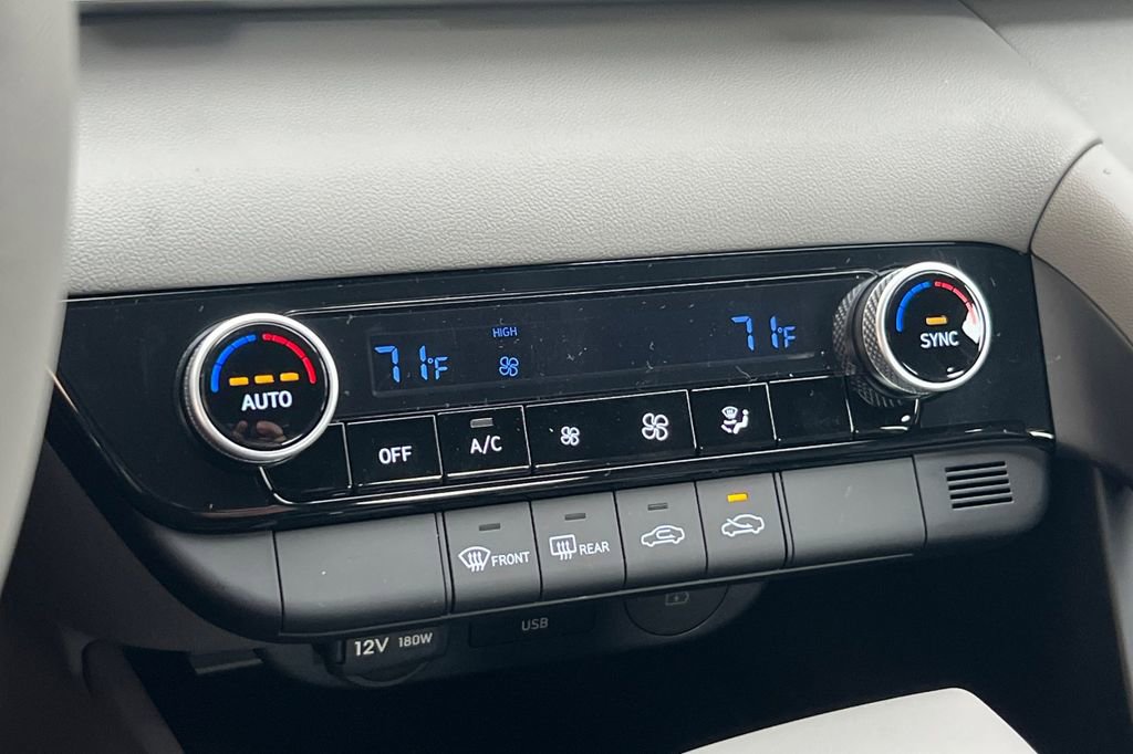 New 2026 Hyundai Elantra Sport image 17