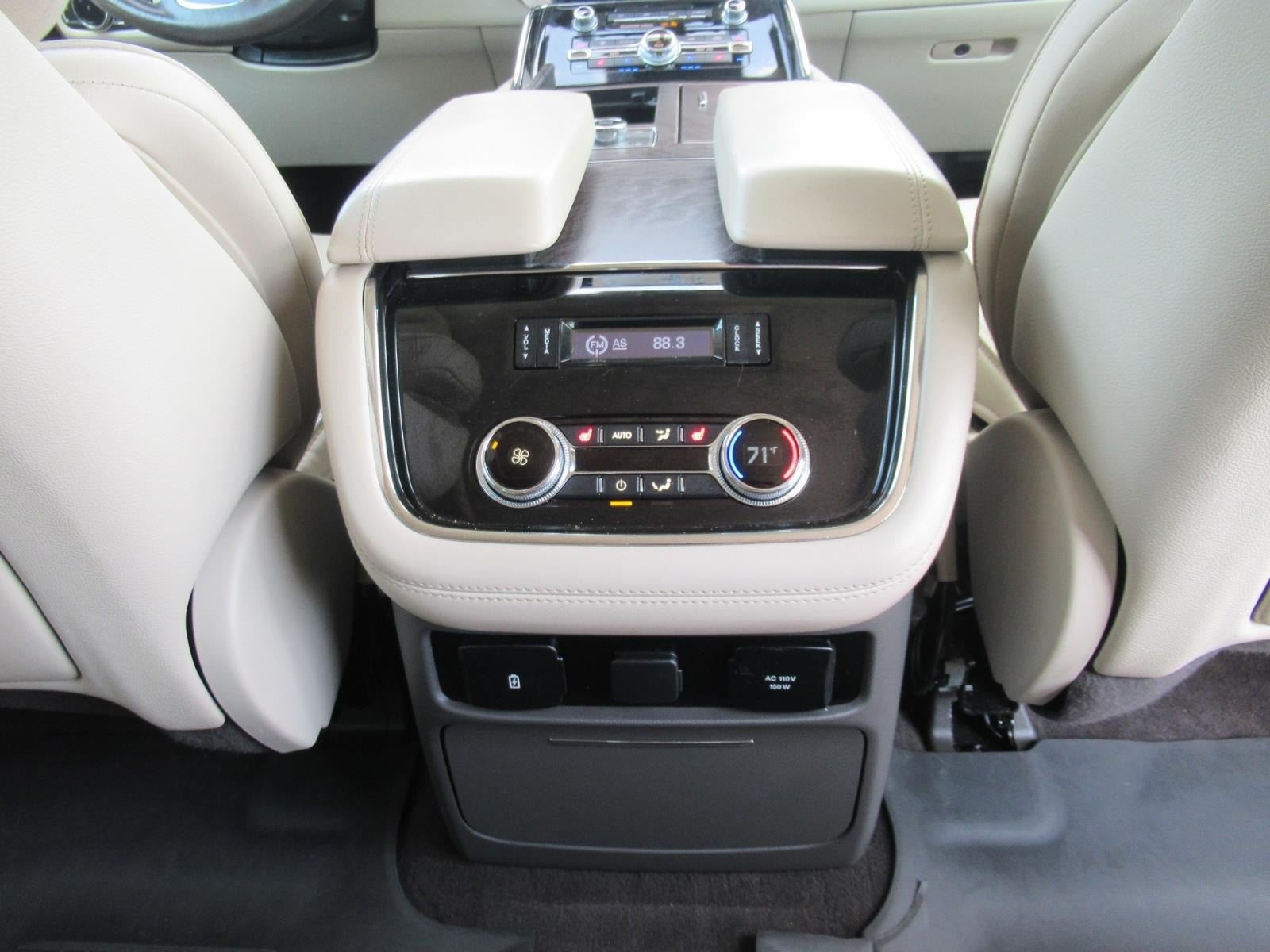 Used 2019 Lincoln Navigator Reserve AWD/4WD image 35