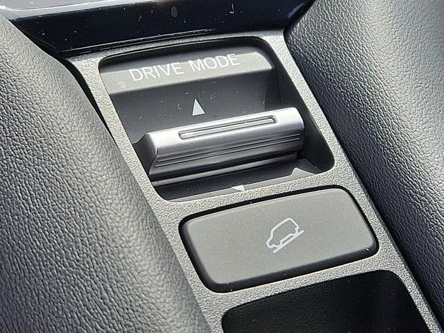 Used 2023 Honda HR-V LX image 24