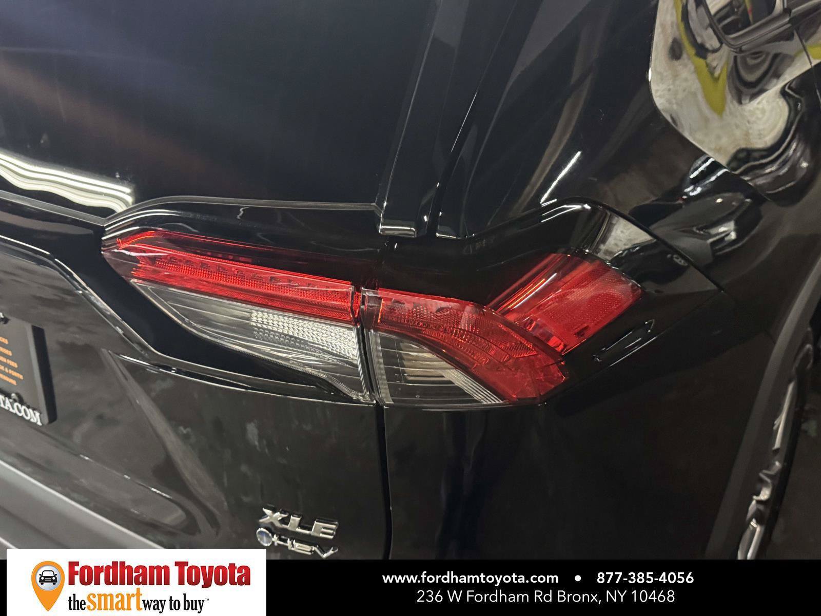 Used 2025 Toyota RAV4 XLE AWD/4WD image 10