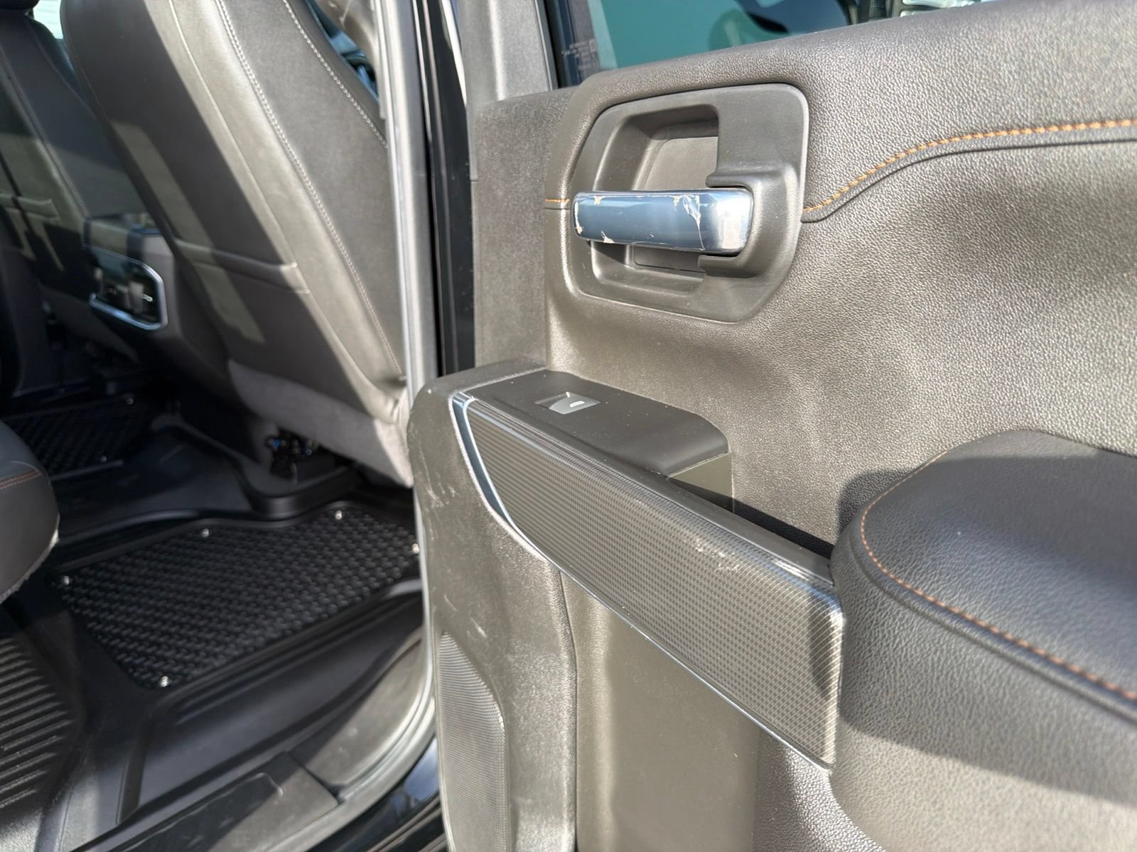 Used 2022 GMC Sierra 2500 AT4 w/ AT4 Preferred Package AWD/4WD image 15