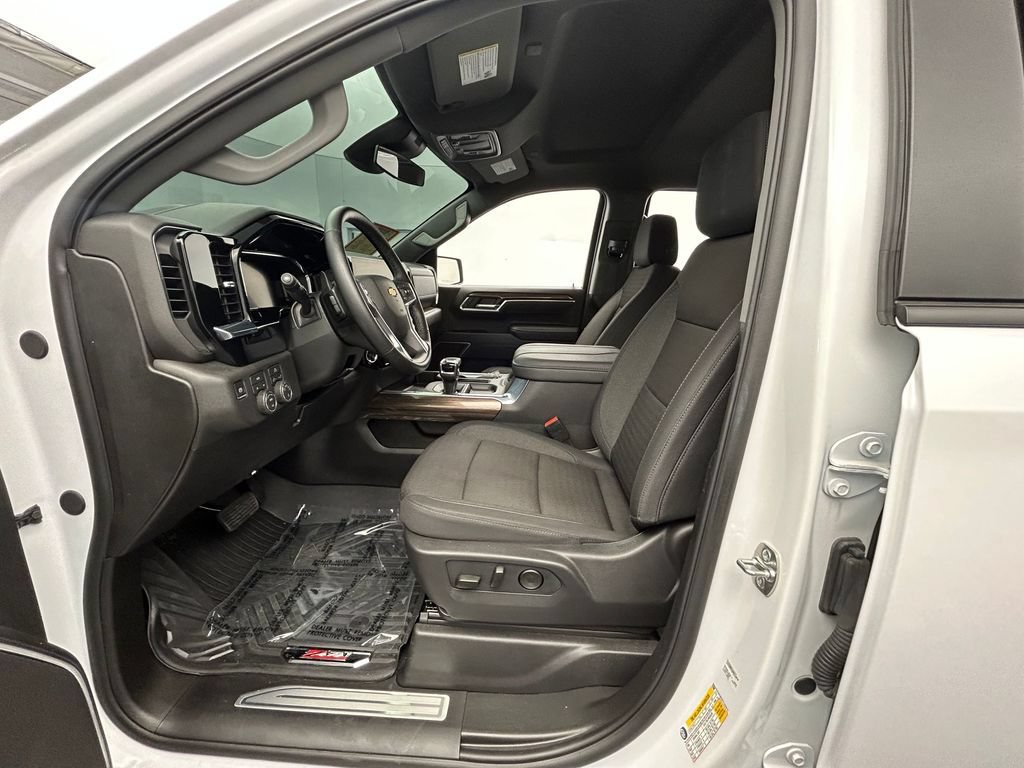 Used 2026 Chevrolet Silverado 1500 LT AWD/4WD image 46