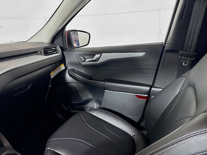 New 2025 Ford Escape SE w/ PHEV Premium Package image 25