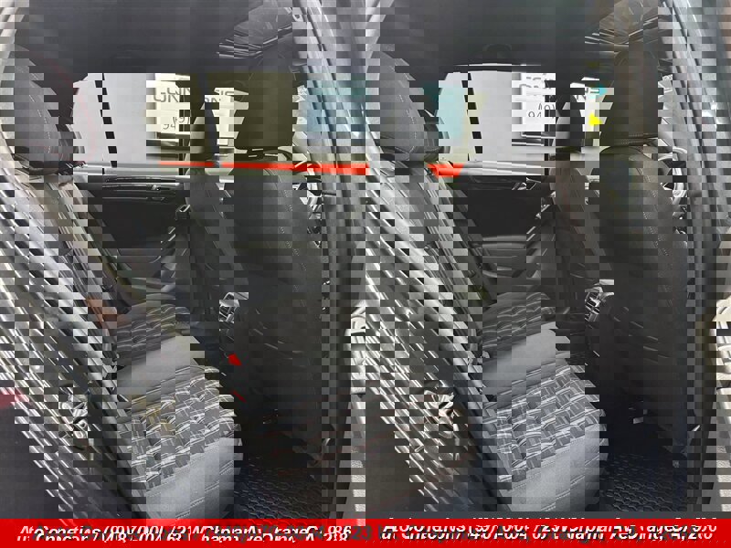 Used 2012 Volkswagen Golf 4-Door image 8