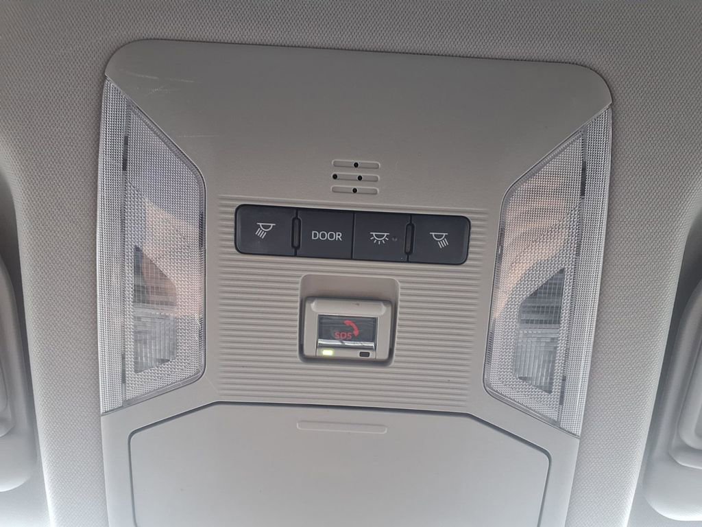 Used 2022 Toyota RAV4 XLE FWD image 8