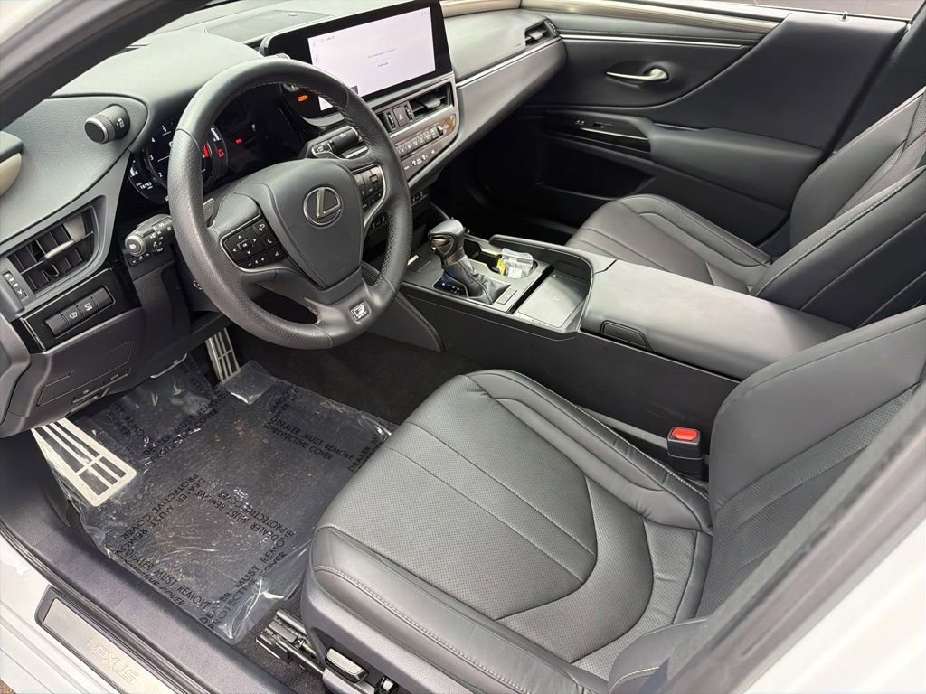 Used 2024 Lexus ES 350 F Sport w/ Technology Package FWD image 11