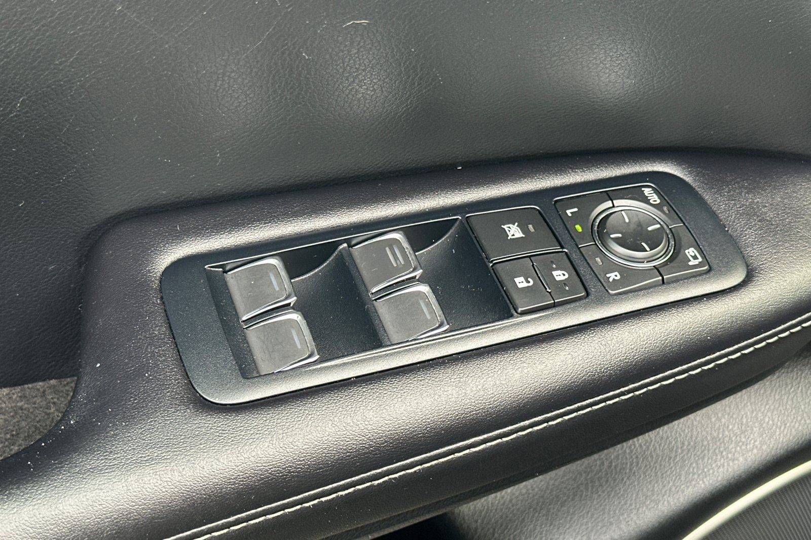 Used 2019 Lexus RX 450hL Premium image 12