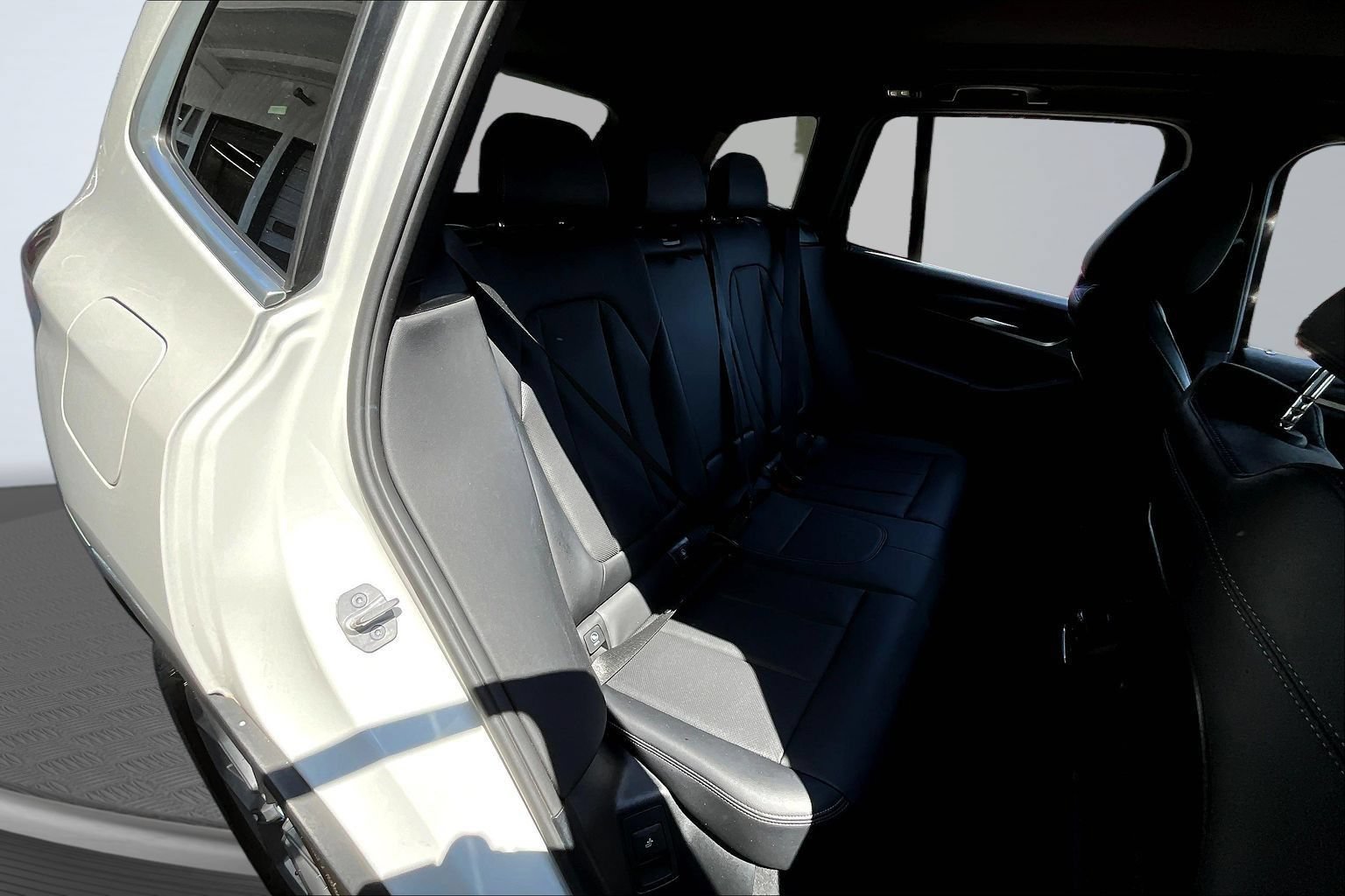 Used 2024 BMW X3 sDrive30i RWD image 26