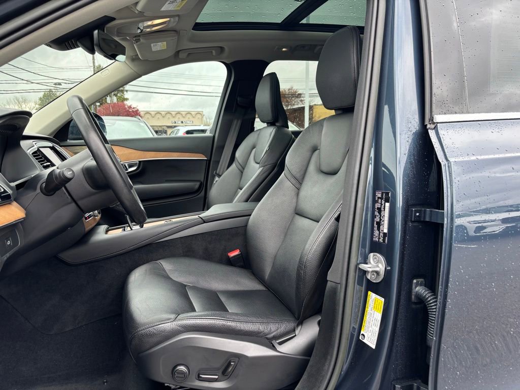 Certified 2023 Volvo XC90 B6 Plus w/ Protection Package Premier AWD/4WD image 17