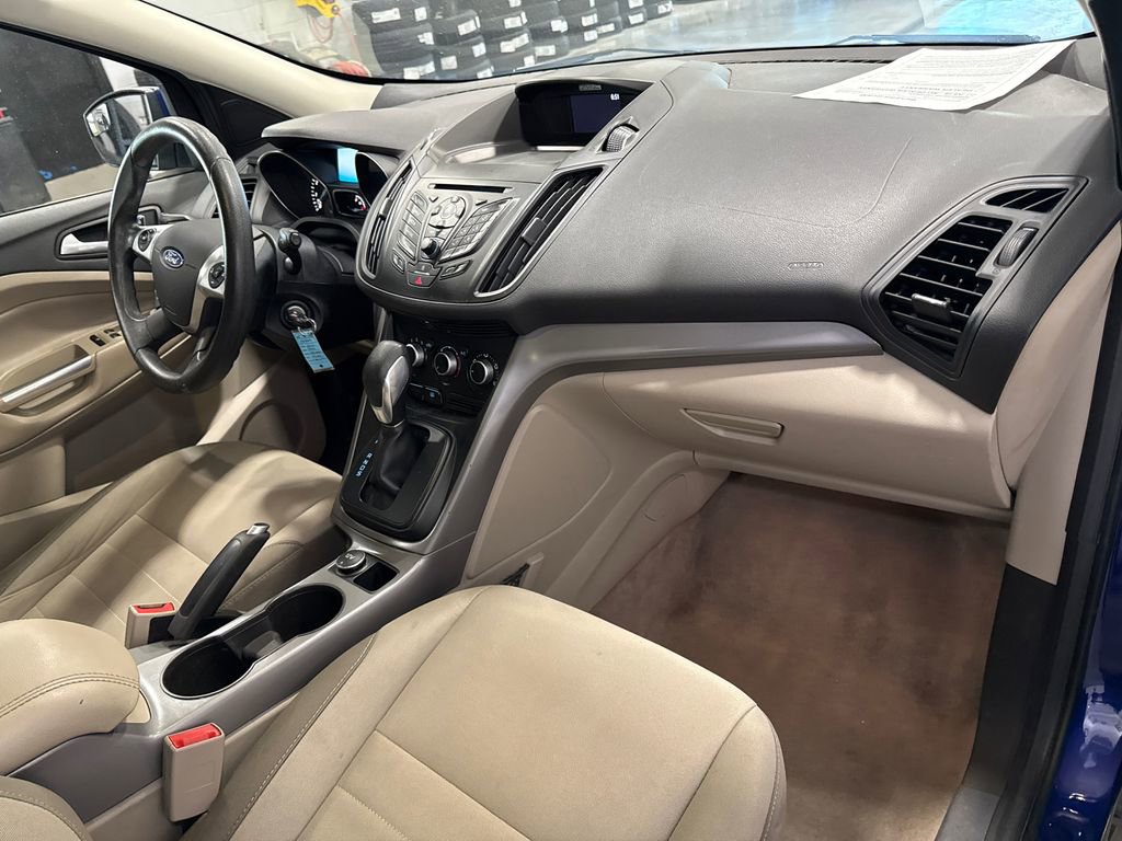 Used 2016 Ford Escape SE FWD image 15
