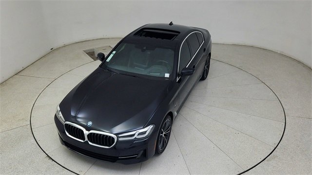 Used 2023 BMW 530e xDrive w/ Premium Package image 80