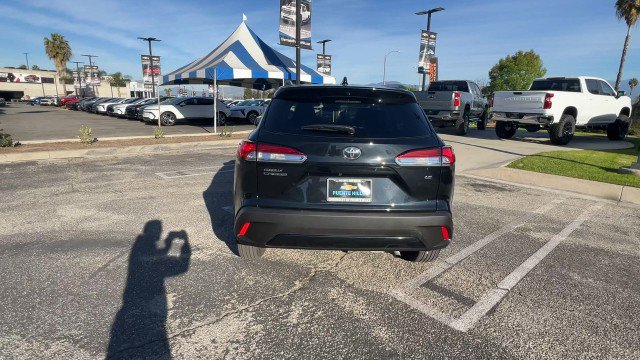 Used 2025 Toyota Corolla Cross LE image 7