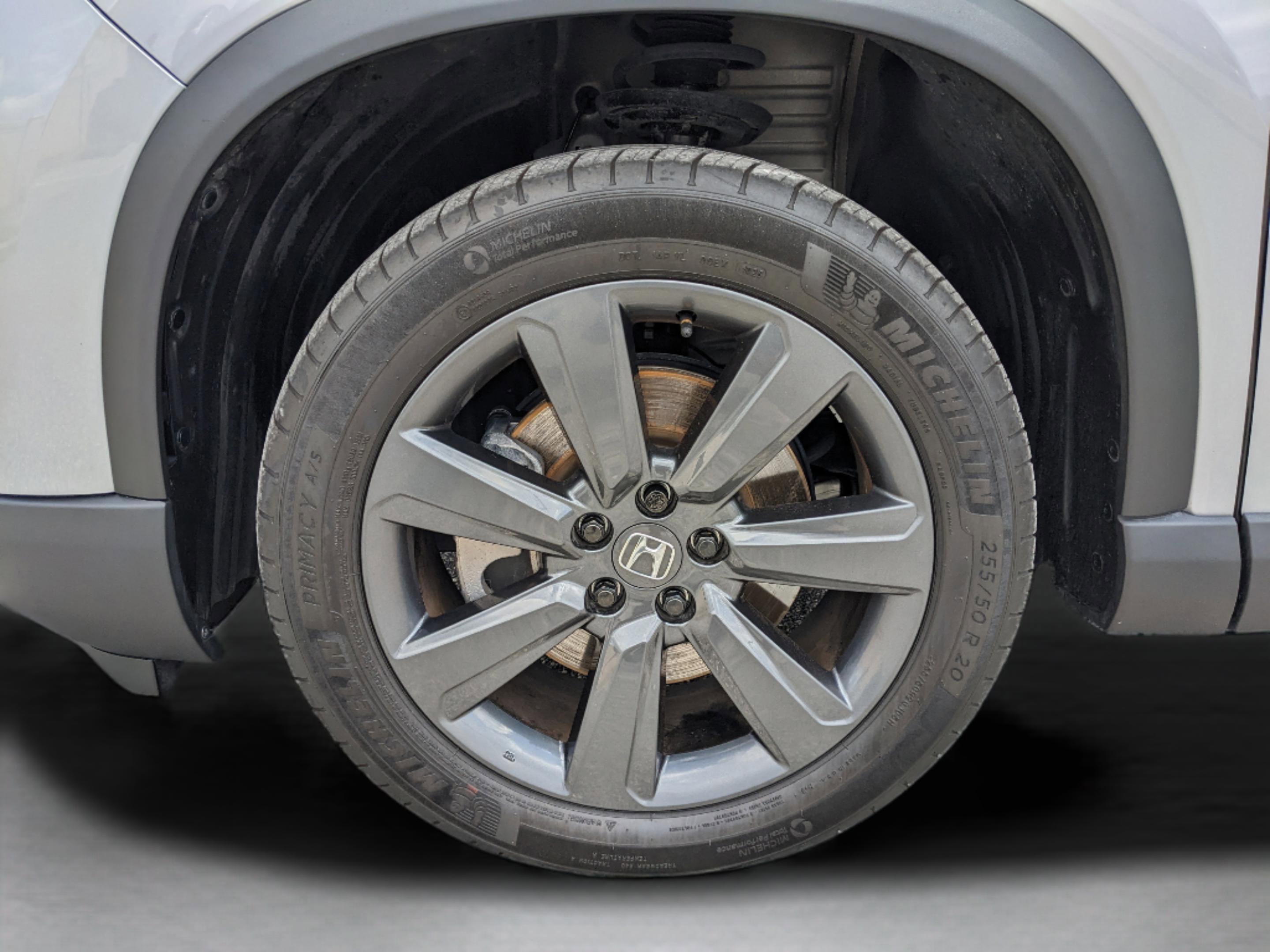 Used 2025 Honda Pilot Sport image 38