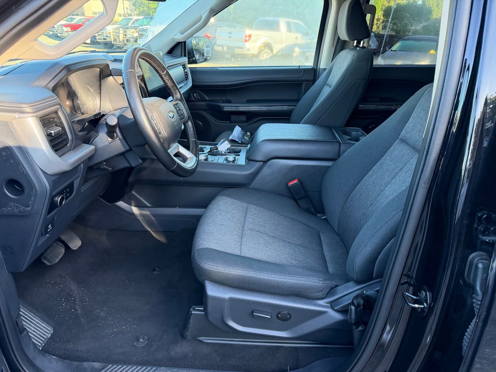 Used 2024 Ford Expedition Max XLT AWD/4WD image 10