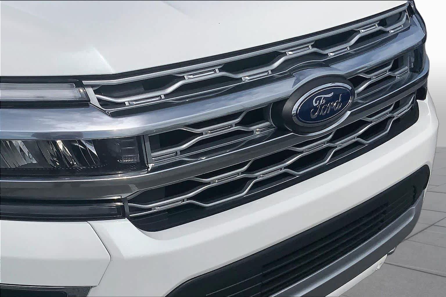 Used 2024 Ford Expedition Platinum AWD/4WD image 30