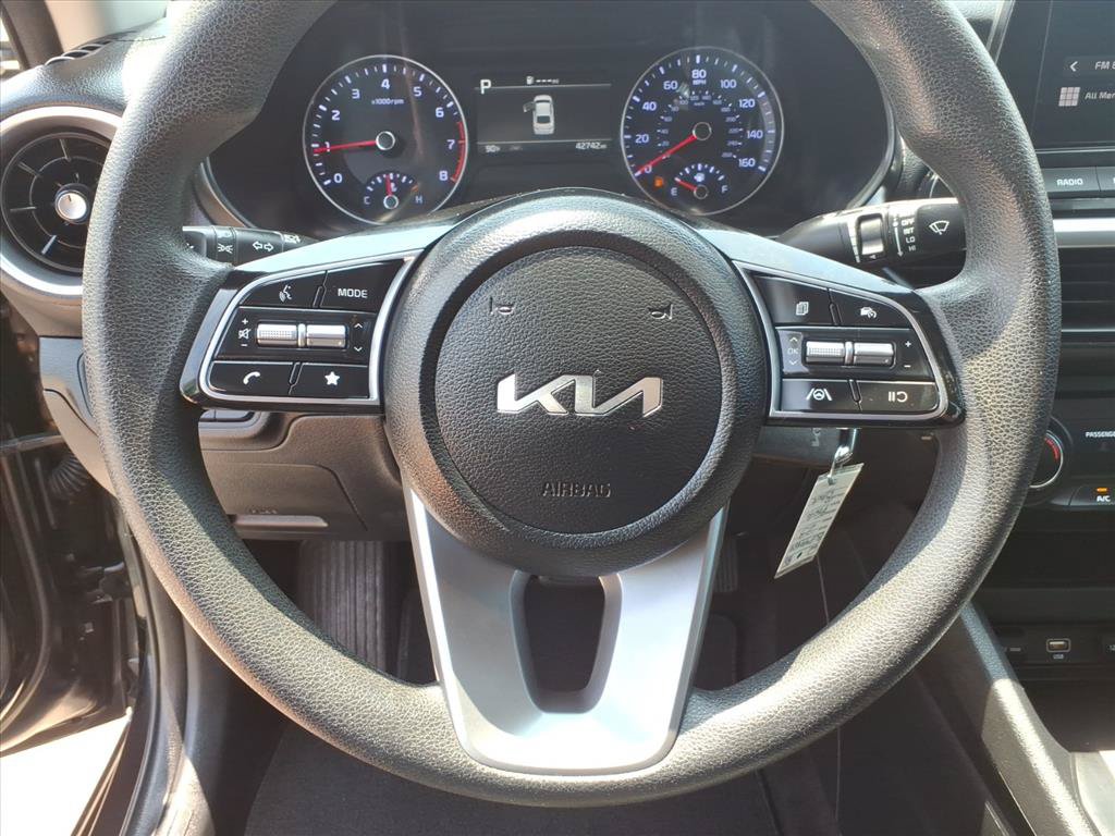 Used 2023 Kia Forte LXS FWD image 22