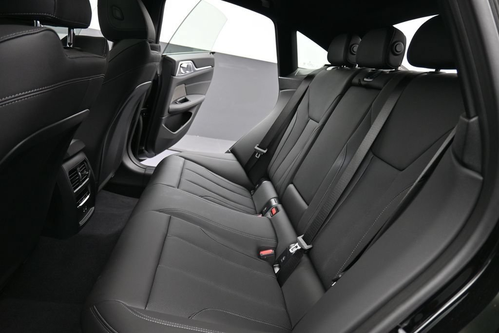 Used 2025 BMW 440i xDrive AWD/4WD image 16