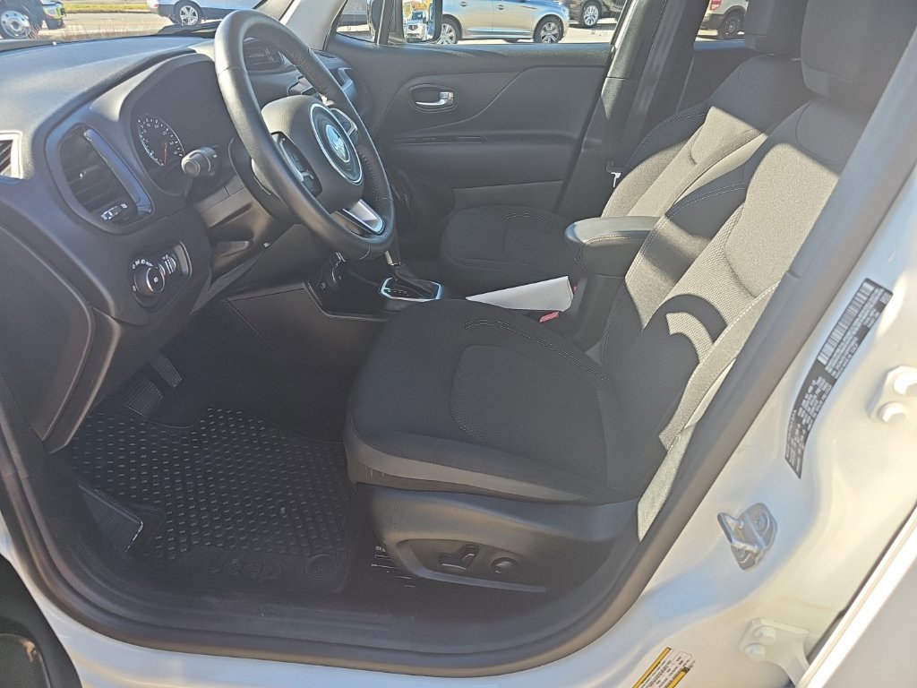 Certified 2023 Jeep Renegade Altitude w/ Convenience Group I AWD/4WD image 16