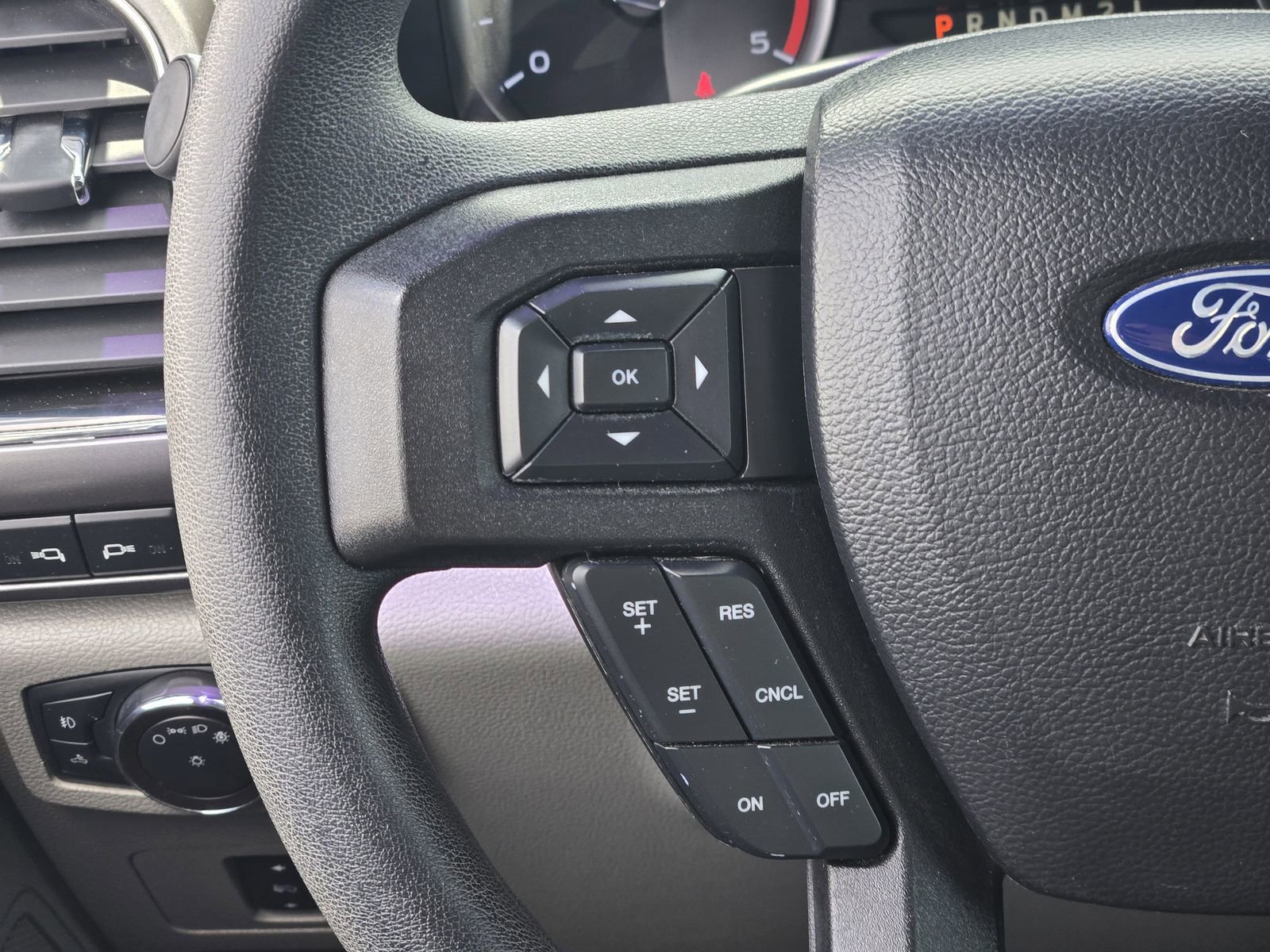 Used 2019 Ford F250 XLT w/ XLT Premium Package AWD/4WD image 28