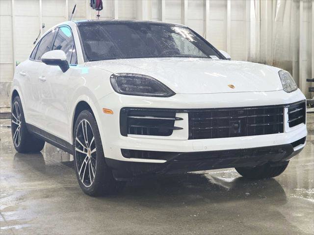 Used 2024 Porsche Cayenne Coupe image 7